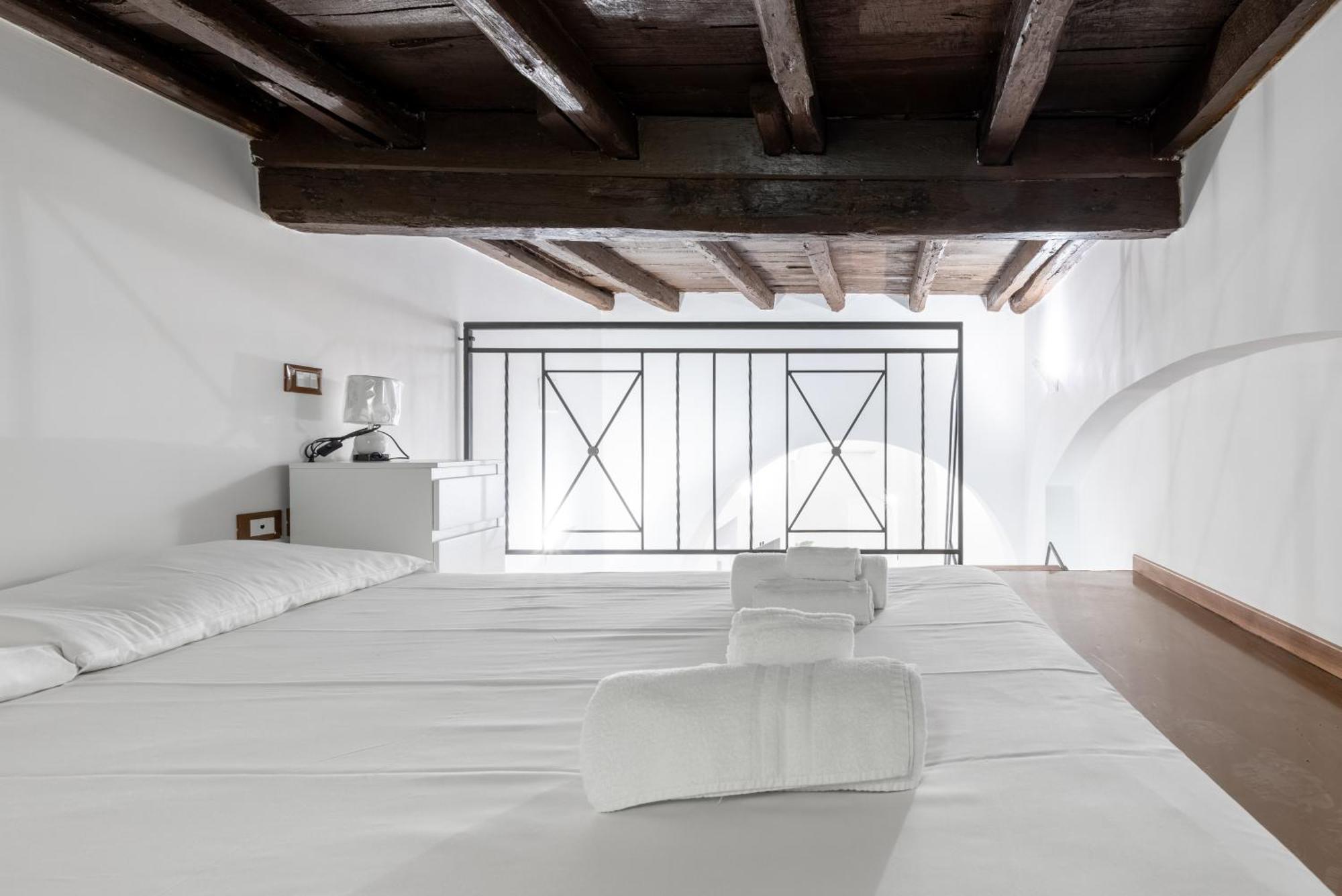Lovely Studio Apartment - Capocci Rome Buitenkant foto