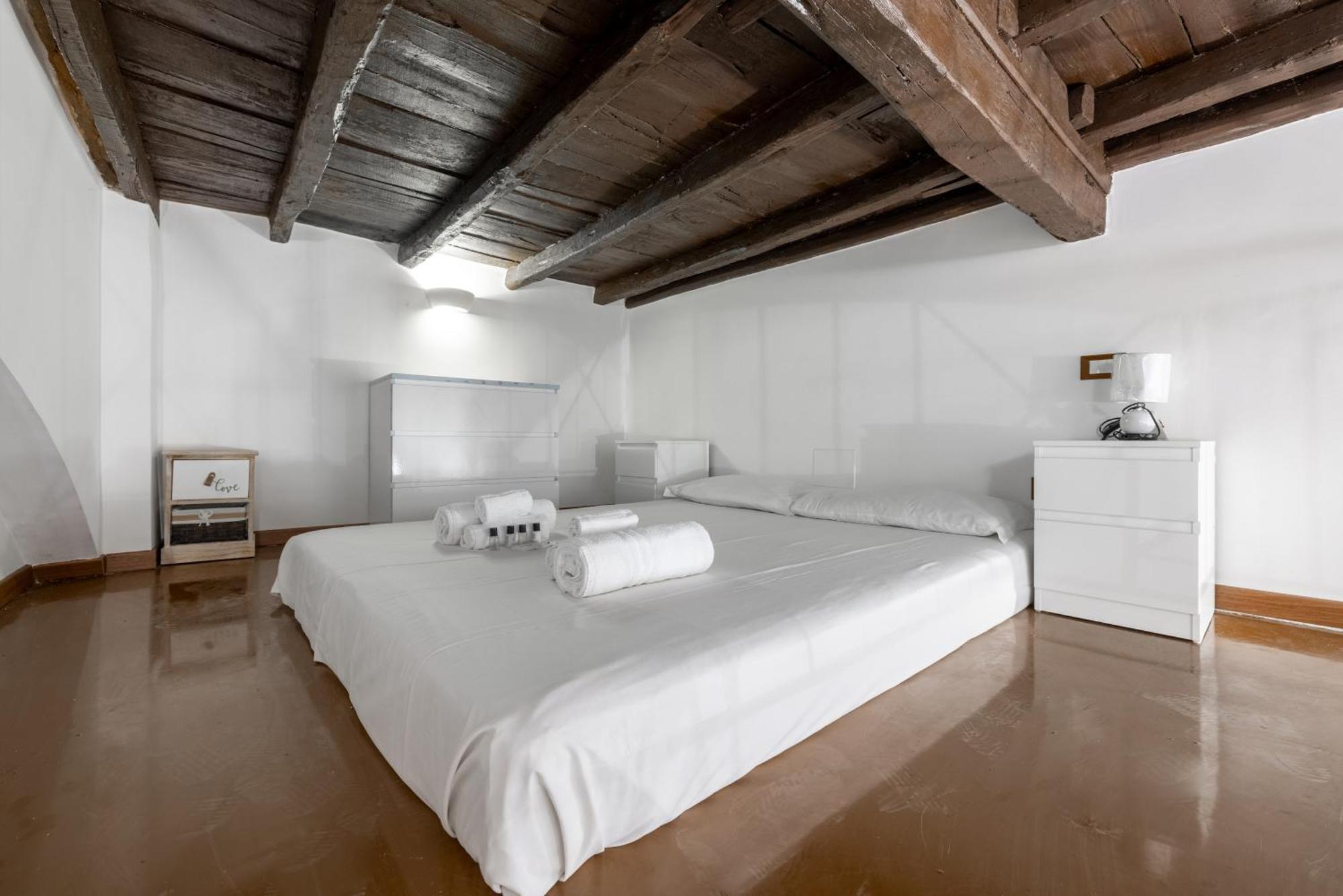 Lovely Studio Apartment - Capocci Rome Buitenkant foto